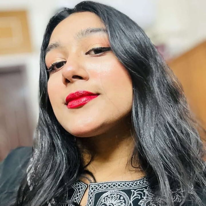 বাবার হাতে মেয়ের জাগরণ